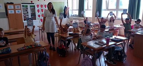 Učenicima 1. b razreda u goste je došla zubarica…
