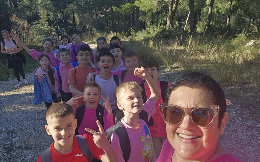 Dan ružičastih majica, 3. e