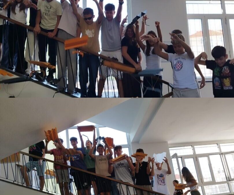 Stilizirani padobrani Fausta Vrančića